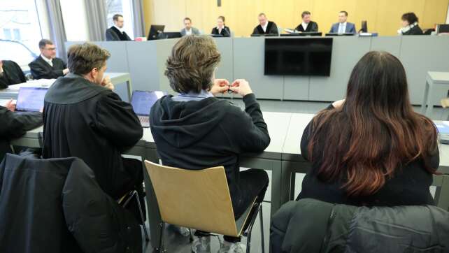 Drogen statt Champagner - Prozess um Tod in Restaurant