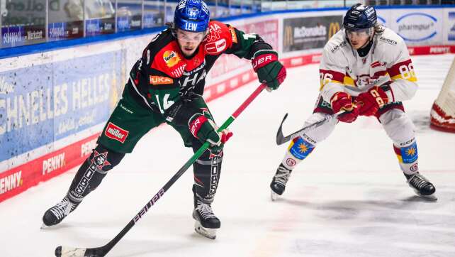 Eishockey-Profi Busdeker verlängert in Augsburg
