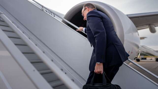 Merz zu Nahost-Reise aufgebrochen: Antrittsbesuch in Israel