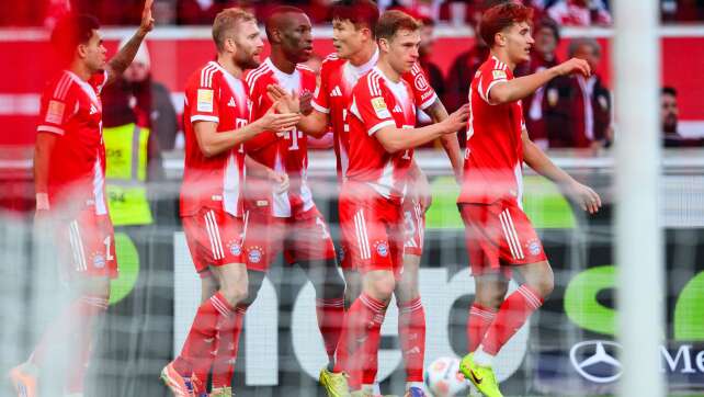 Laimer kunstvoll, Kane dreifach: Bayern-Gala beim VfB