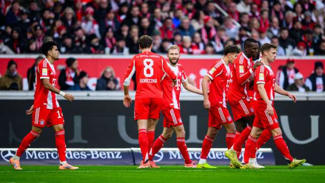 FC Bayern deklassiert VfB - Augsburg siegt nach Wagner-Aus