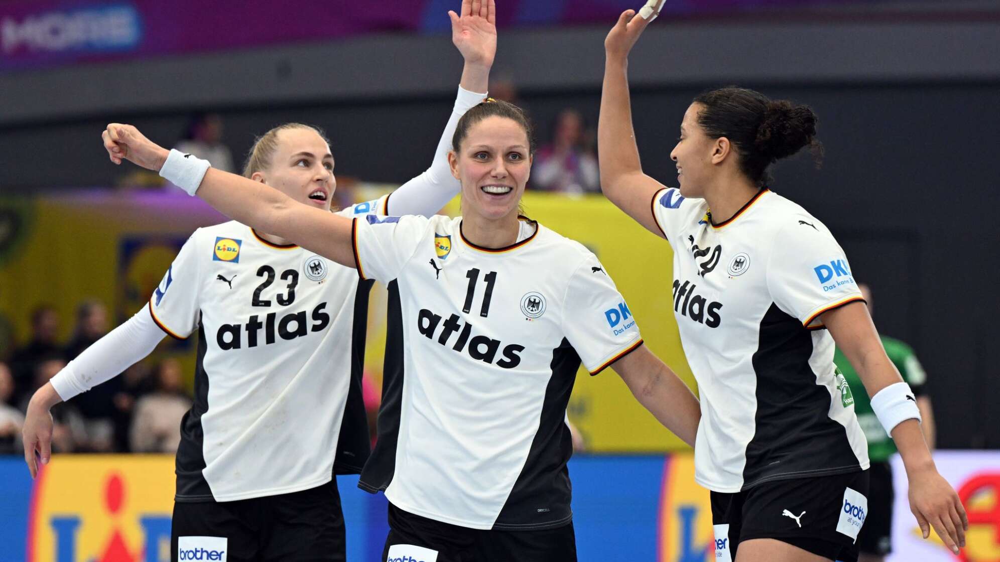 Annika Lott, Xenia Smits und Aimée von Pereira (v.l.n.r.)