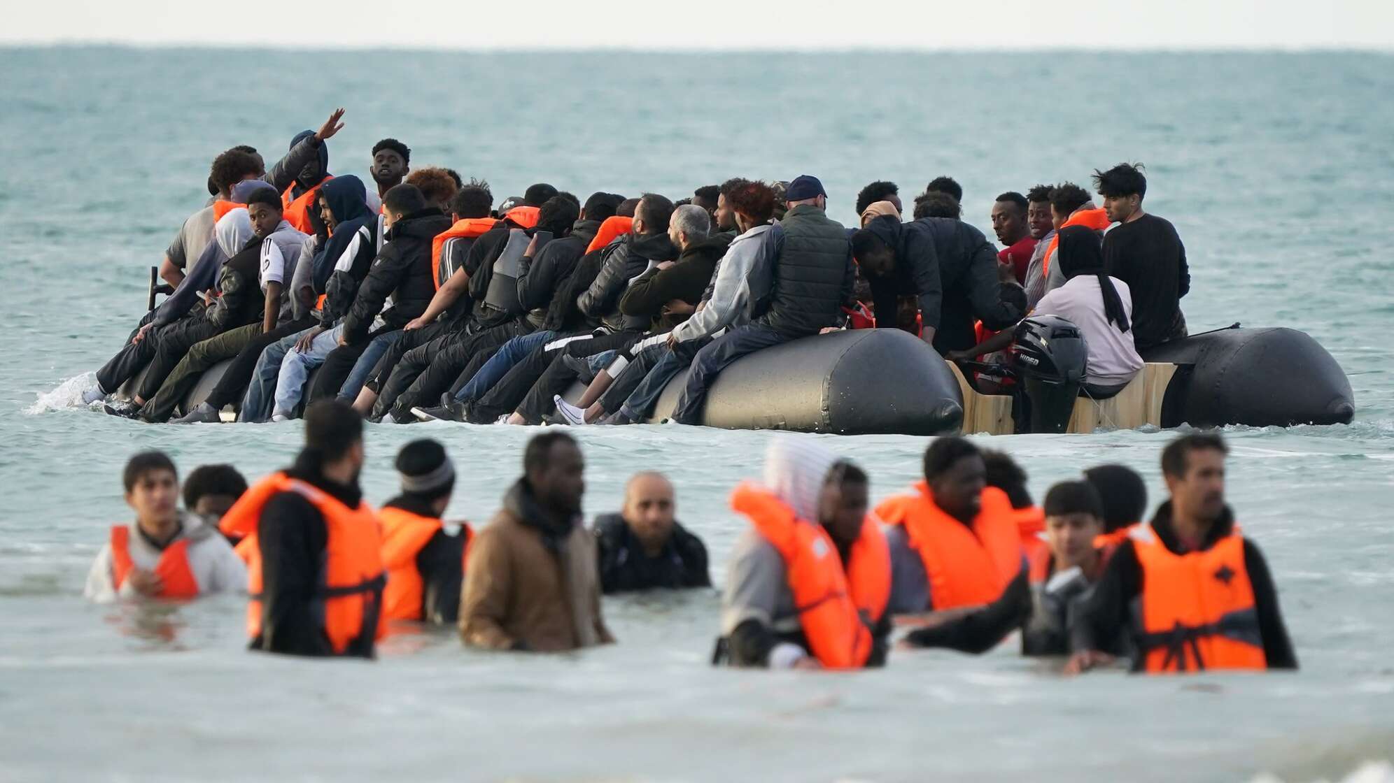 Frankreich will Schleuserboote im Ärmelkanal stoppen