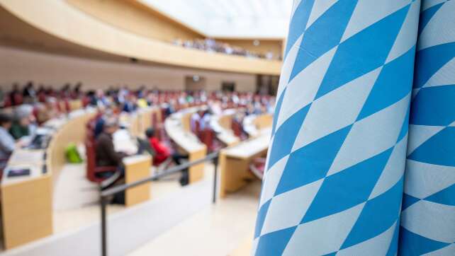 Wassercent und Drohnenabwehr - Landtag winkt Gesetze durch