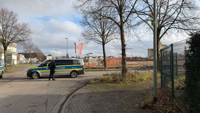 Häuserschäden nach Bombensprengung in Hanau