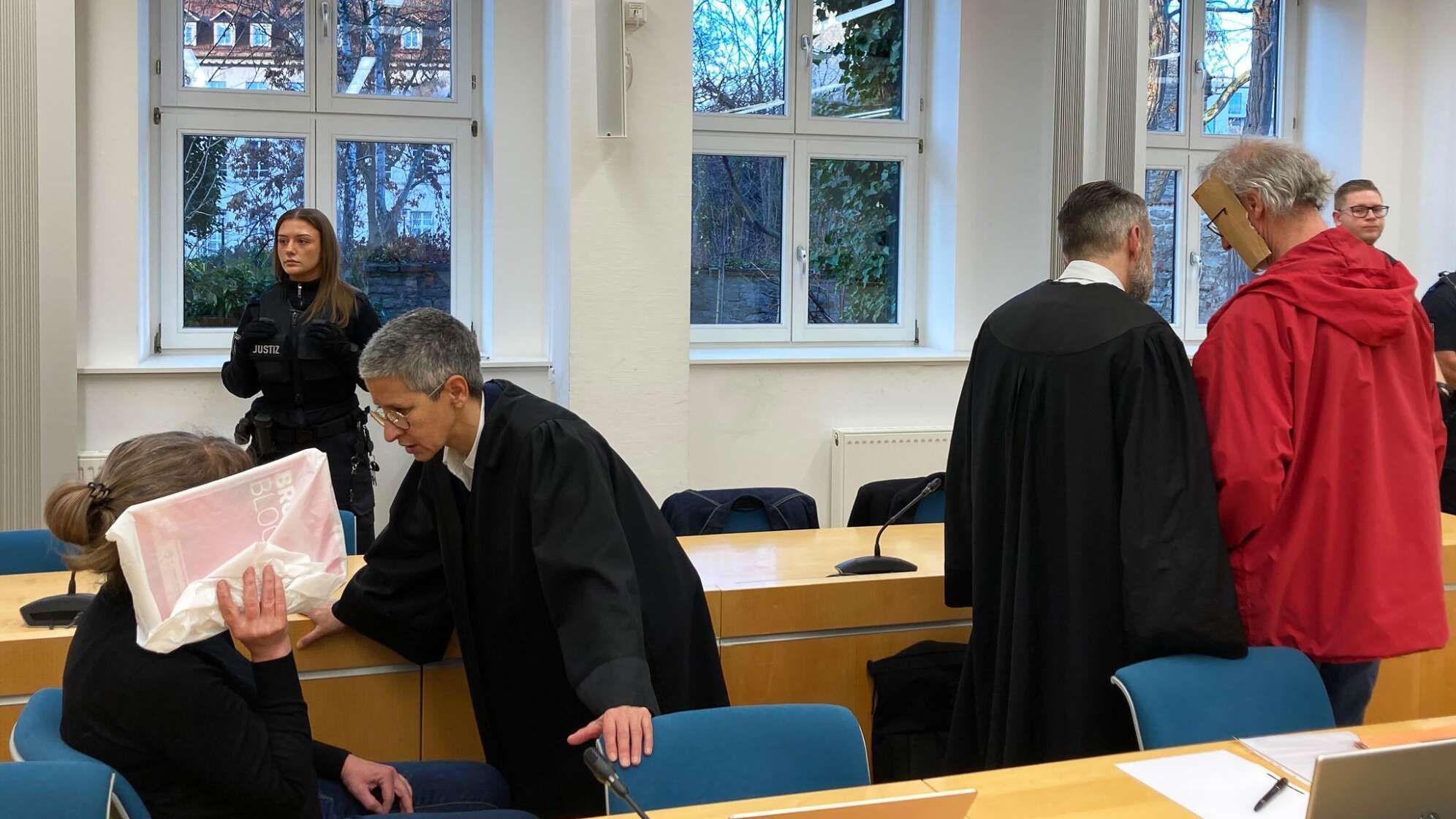 Prozessauftakt um mutmaßliche Geiselnahme in Erfurt