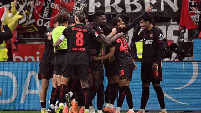 Fan-Boykott und Traumtor: Bayer gewinnt Rhein-Derby