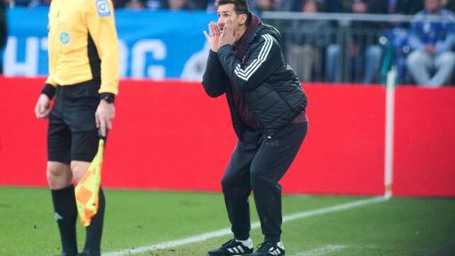 «Der muss runter»: Klose ärgert sich über den Referee