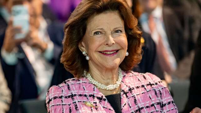 Königin Silvia von Schweden erhält Bayerische Staatsmedaille