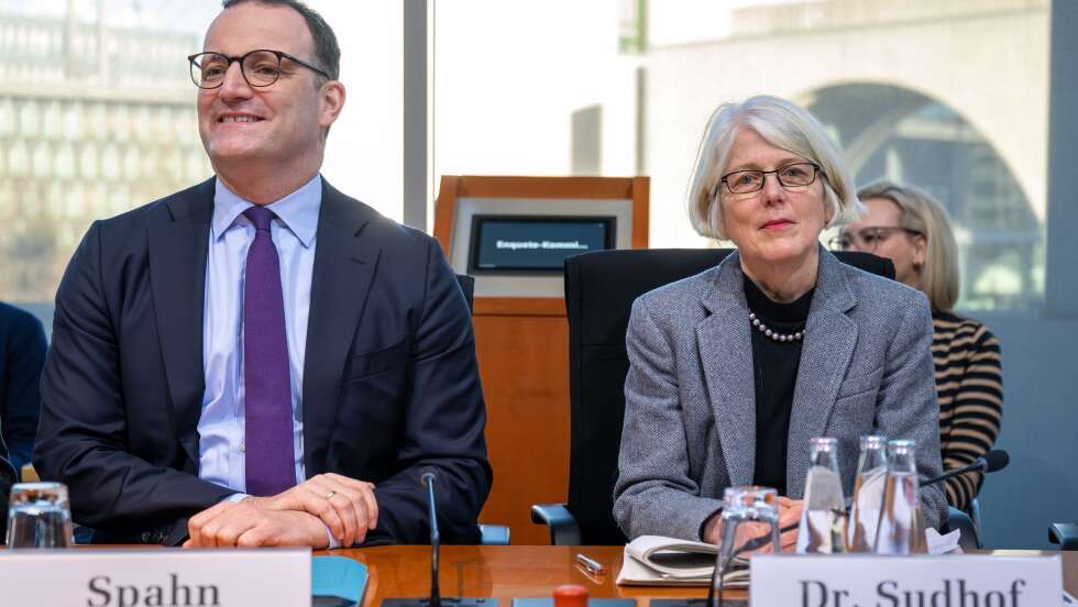 Spahn verteidigt milliardenschwere Maskenkäufe