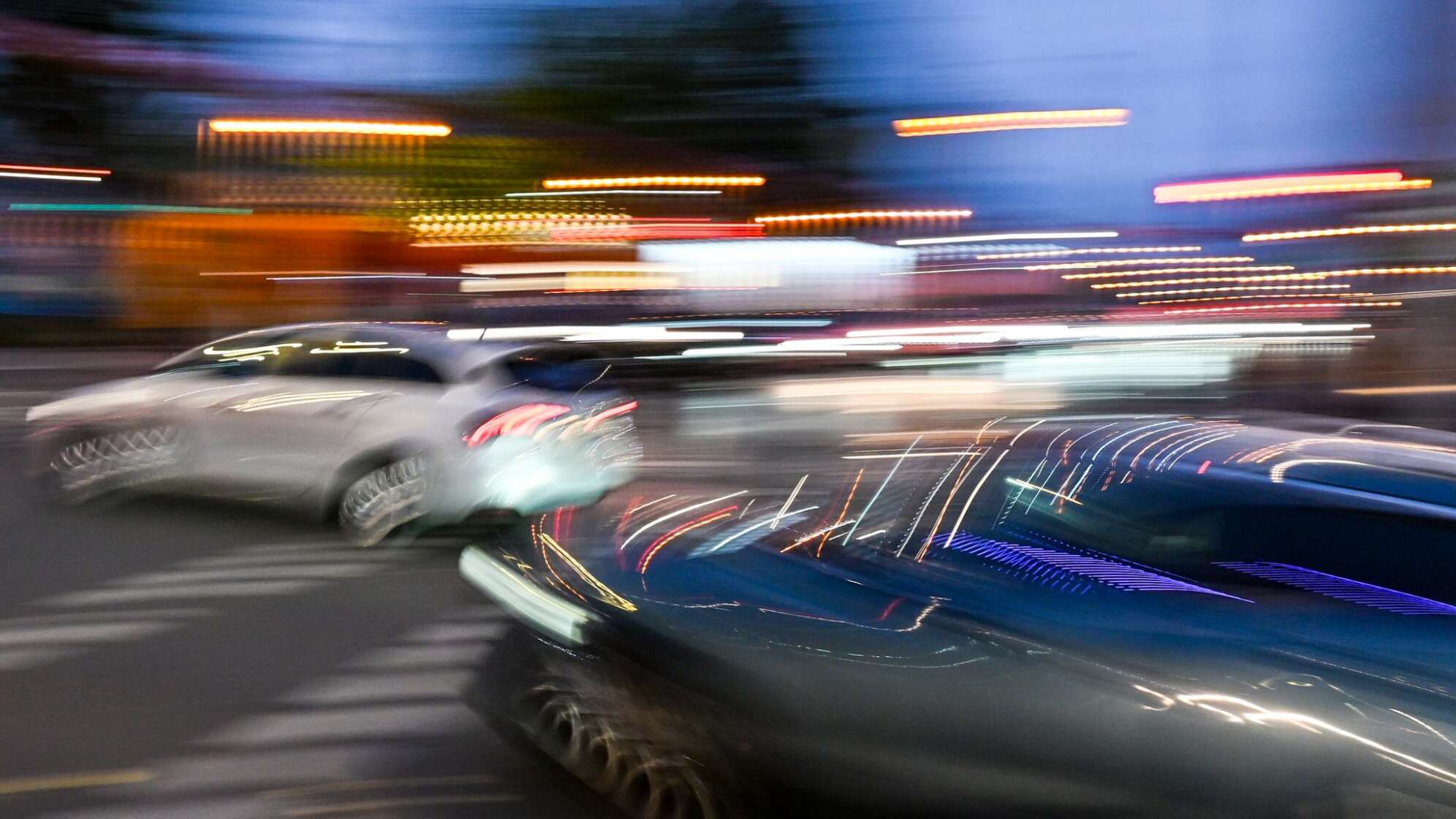 Verkehr auf einer Kreuzung