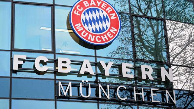 FC Bayern kauft Fußball-Stadion in Unterhaching