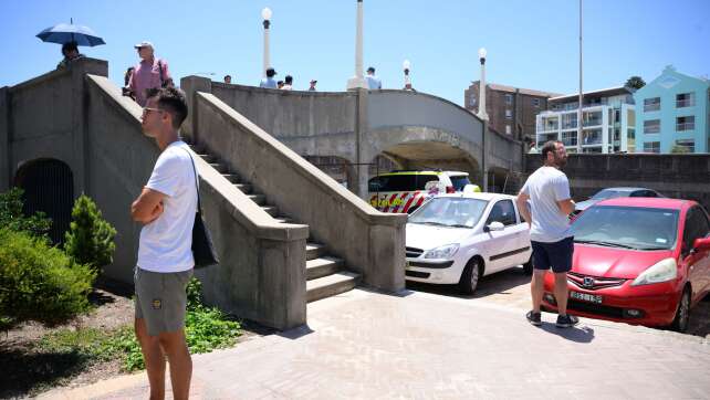 Tatort-Absperrungen am Bondi Beach entfernt