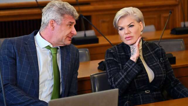 Sängerin Melanie Müller weist Hitlergruß-Vorwurf zurück