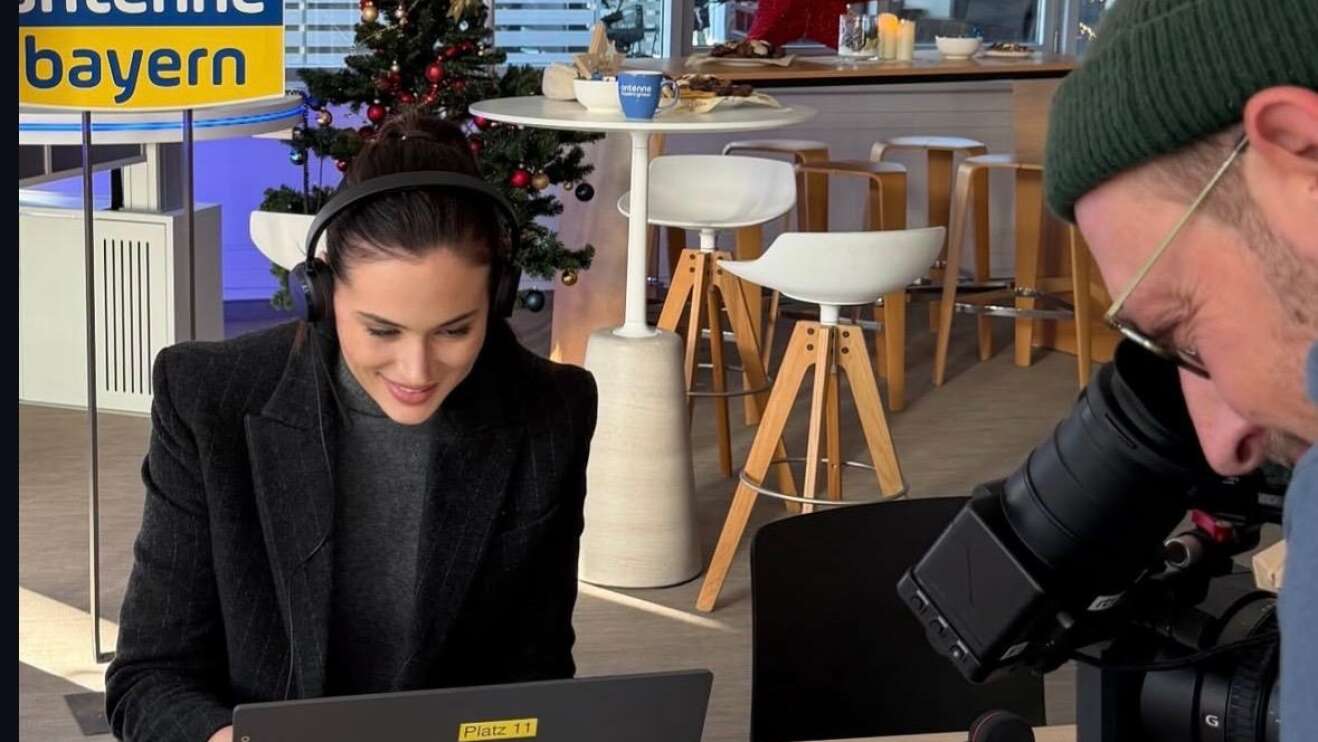 Gloria-Sophie Burkandt am Spendentelefon