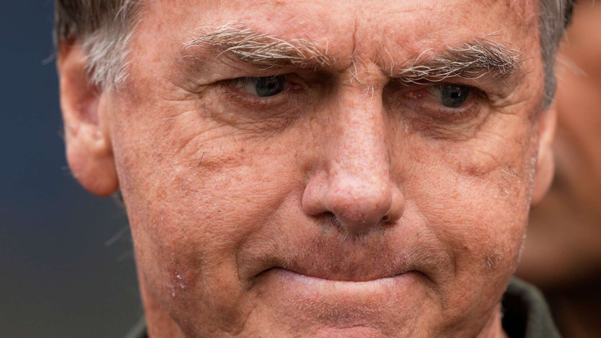 Jair Bolsonaro verlässt ein Krankenhaus