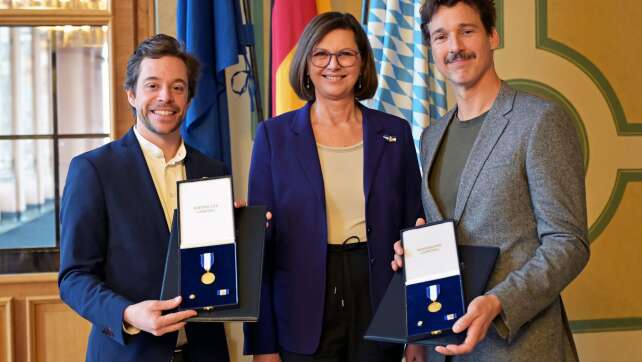 Verfassungsorden für Florian David Fitz und Tobias Krell