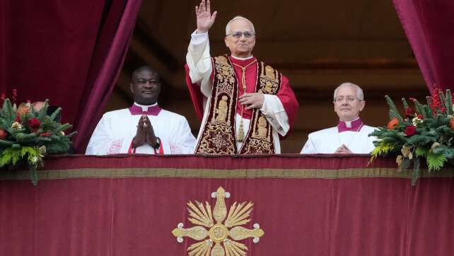 Papst mahnt zu Frieden: «Dröhnen der Waffen möge verstummen»