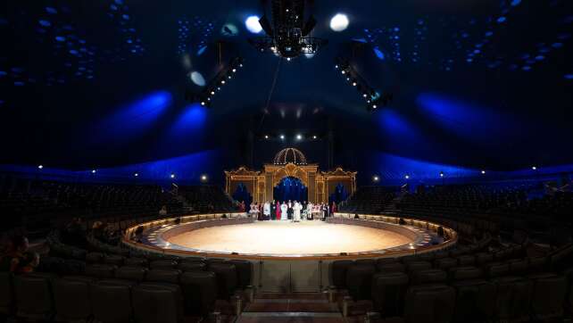 Tierschützer stören Premiere im Circus Krone