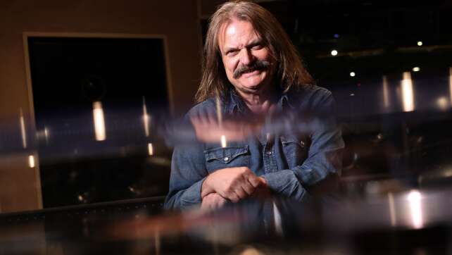 Mandoki: «Freiheit fließt nicht durch den Wasserhahn»