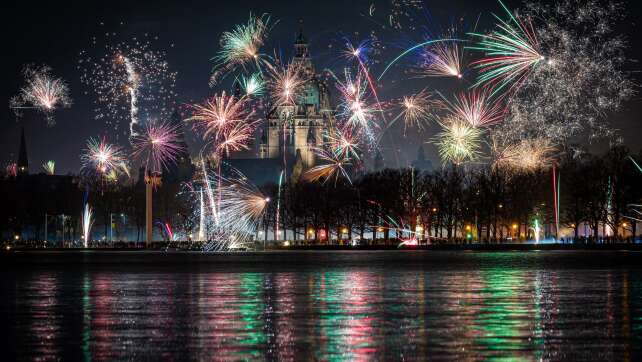 Ärztepräsident: «Wilde Böllerei muss untersagt werden»