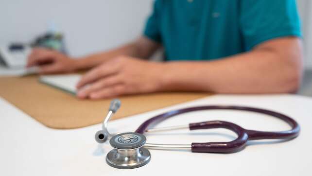 Drei Euro pro Praxisbesuch? Breite Ablehnung