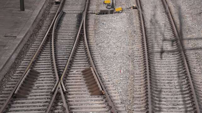 Bahn reduziert Fernverkehr im Norden wegen des Winterwetters