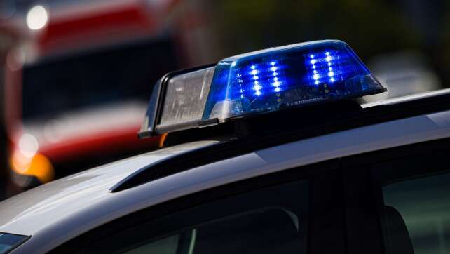 Zwei Schwerverletzte und hoher Sachschaden bei Unfall