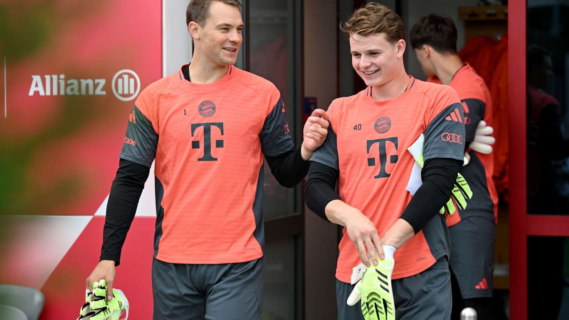 Manuel Neuer und Jonas Urbig