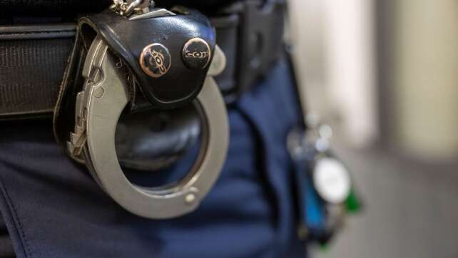 Drogen und Waffen gefunden - drei Festnahmen in Oberbayern