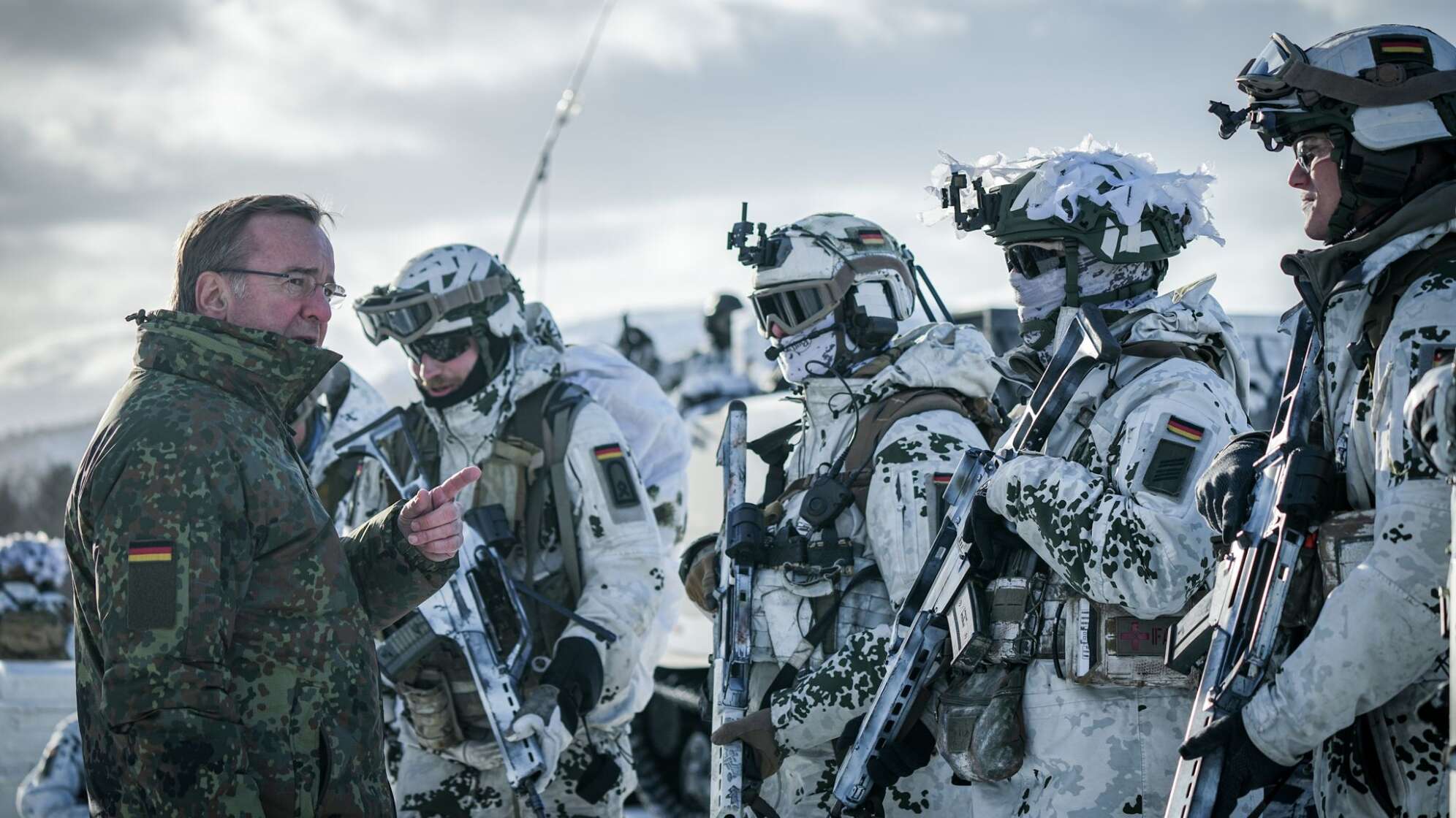 Bundesverteidigungsminister Pistorius besucht Nato-Übung