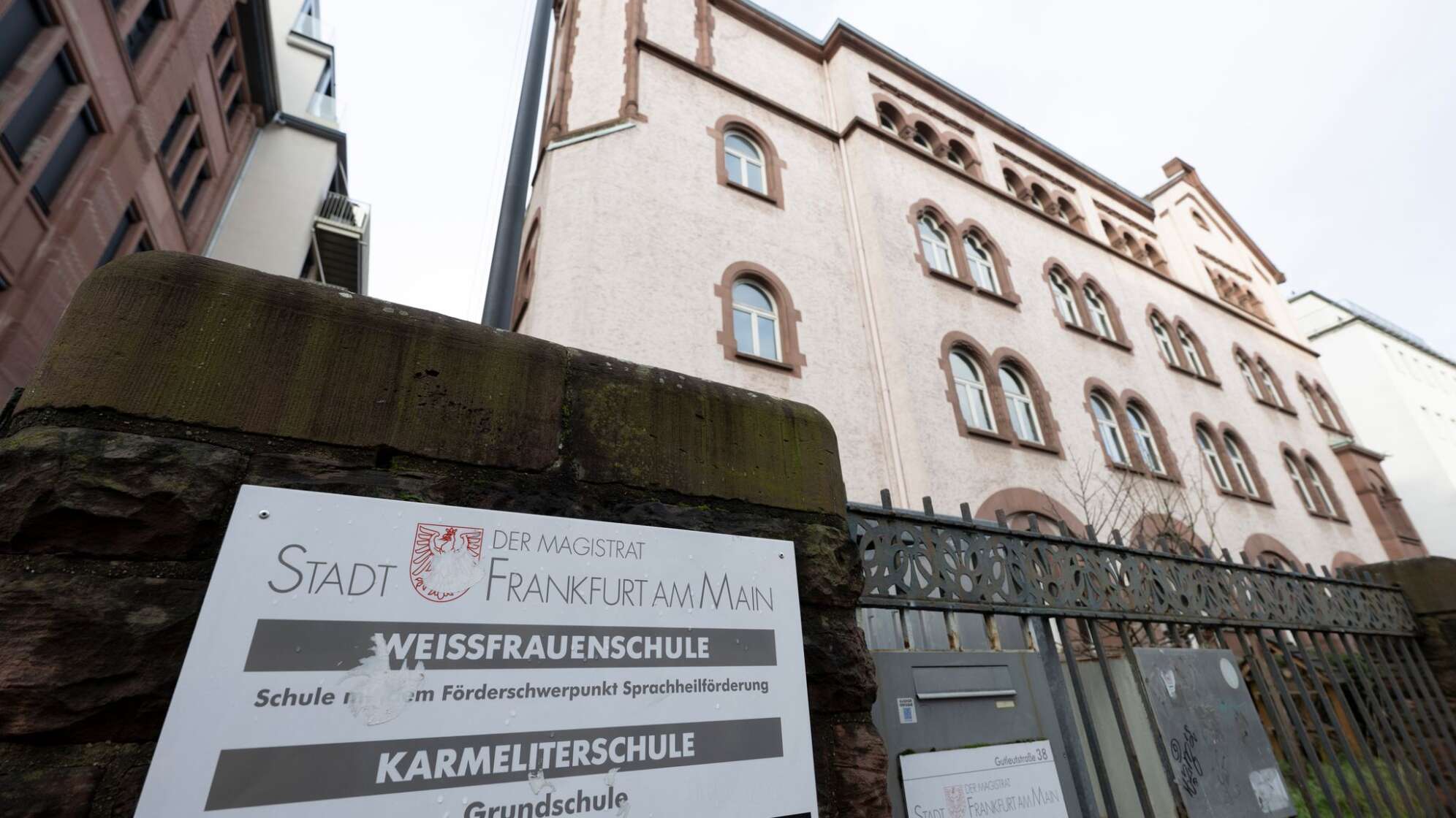 Suche nach achtjährigem Jungen in Frankfurt