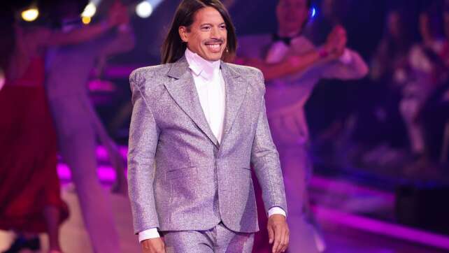 Jorge González wirbt für Akzeptanz und appelliert an Eltern