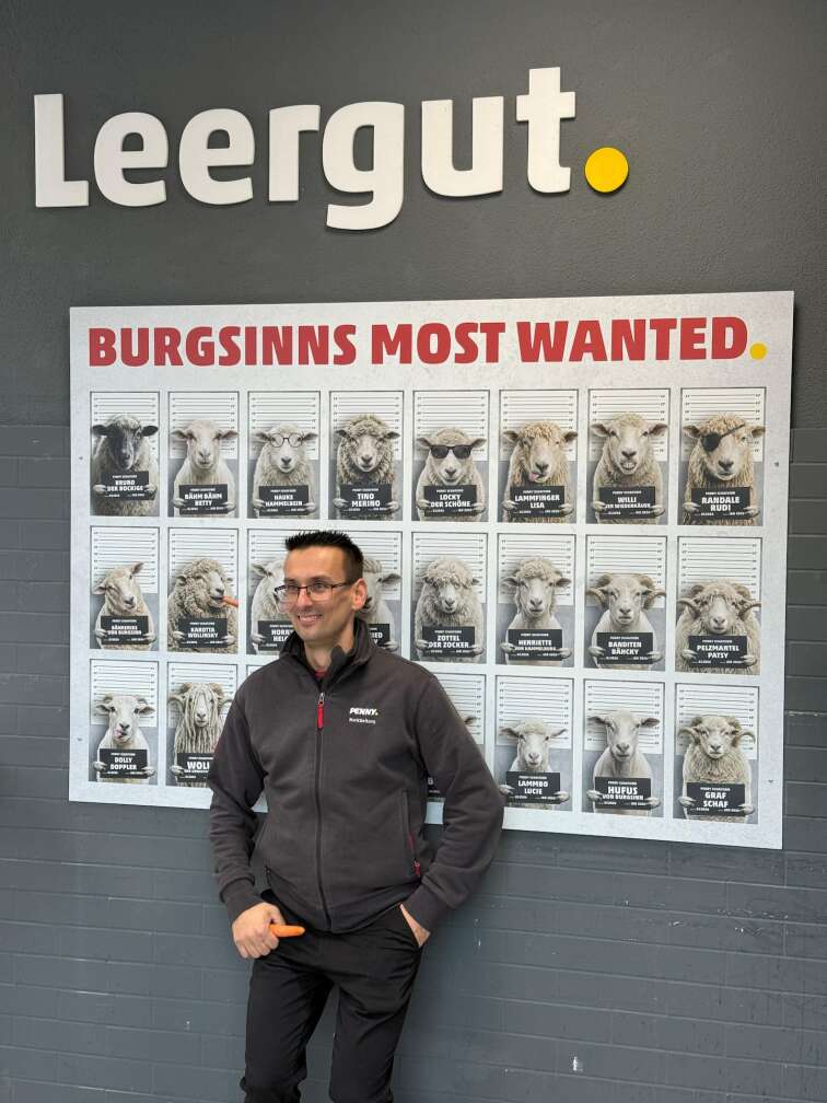 Schaf-Dekoration im Penny Burgsinn