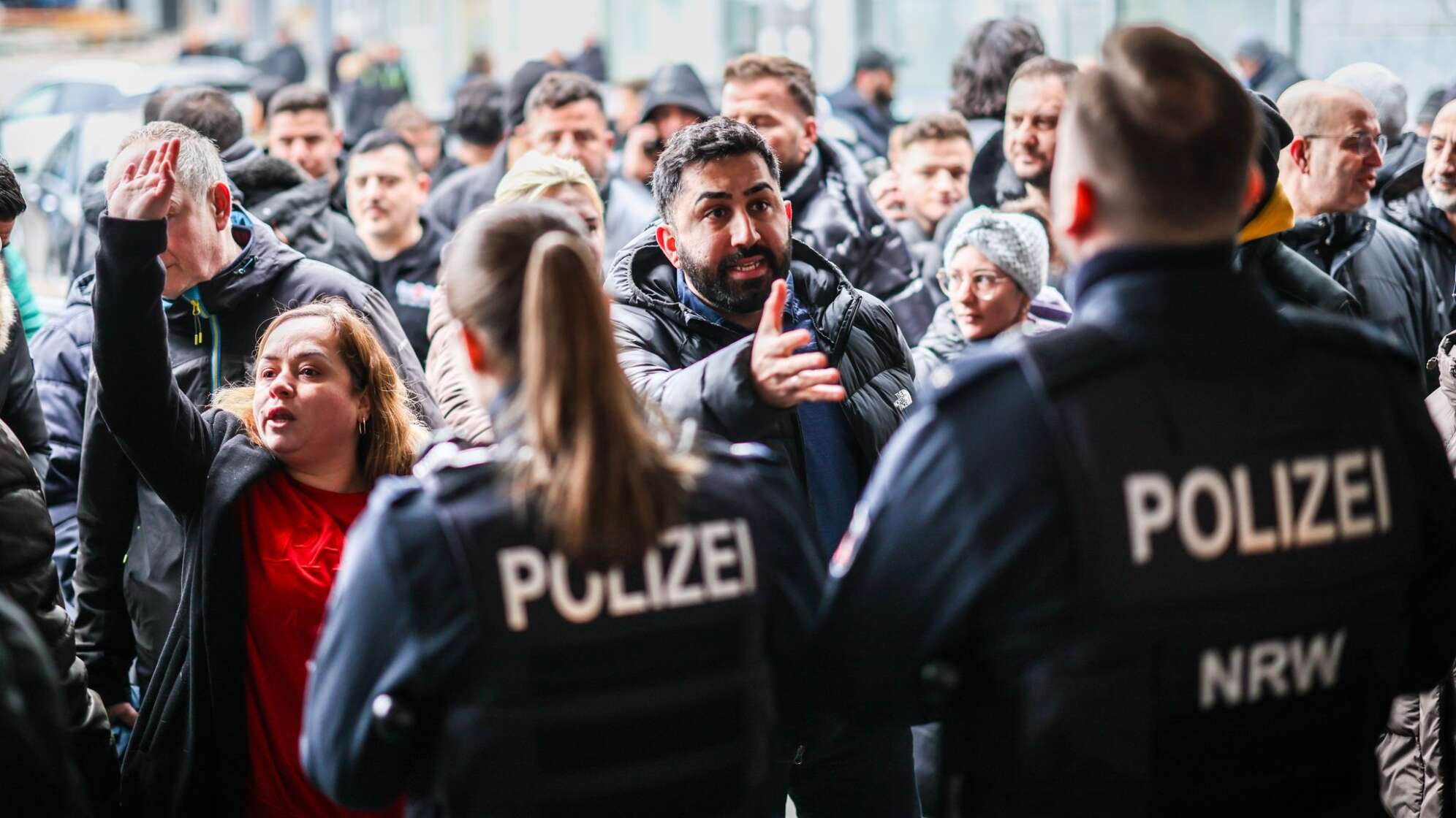 Nach Bankeinbruch - Tresorraum mit Bohrer aufgebrochen