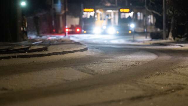 Süddeutschland: Kräftiger Wind trifft auf Frost