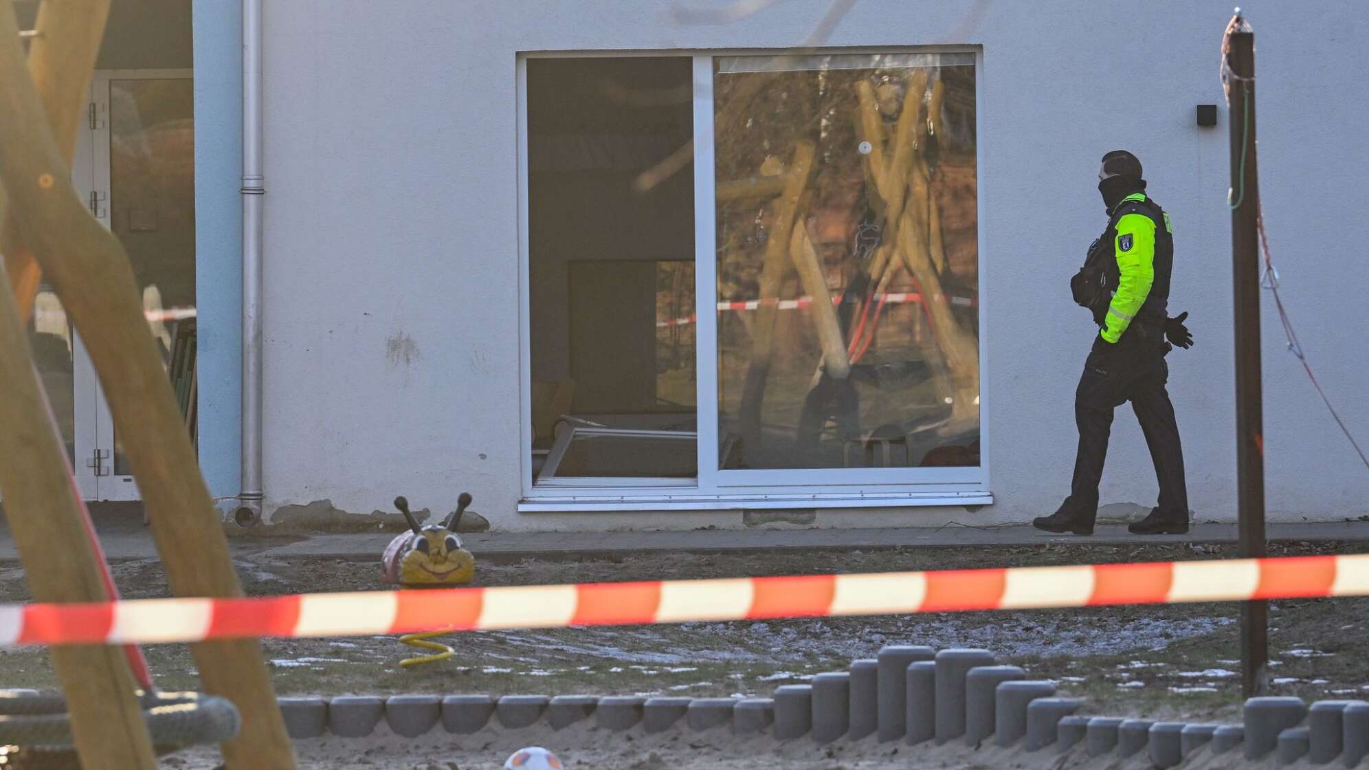 Kind stirbt bei Unfall in Berliner Kita