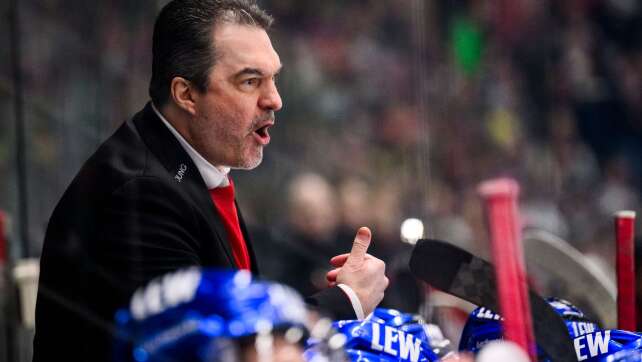 Augsburger Panther verlängern mit Torwart Jones