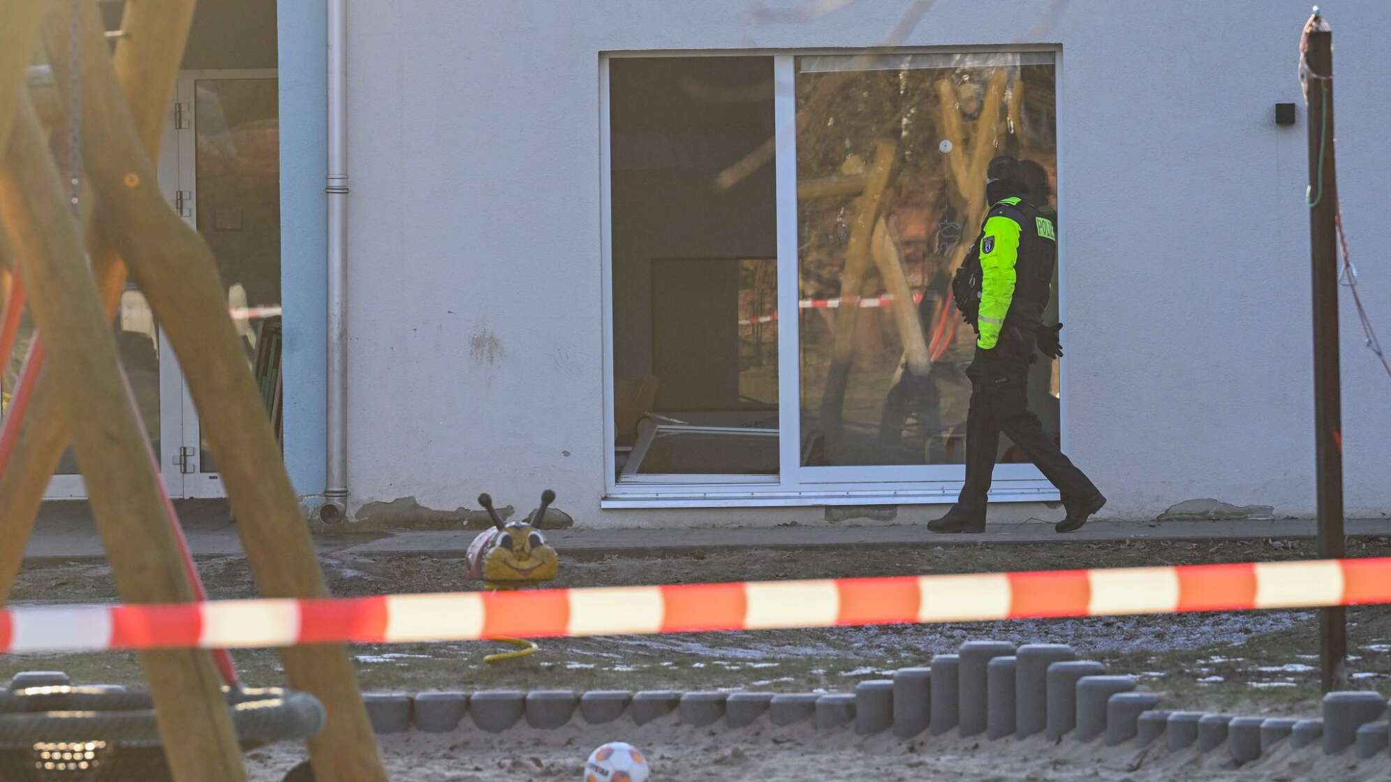 Kind stirbt bei Unfall in Berliner Kita