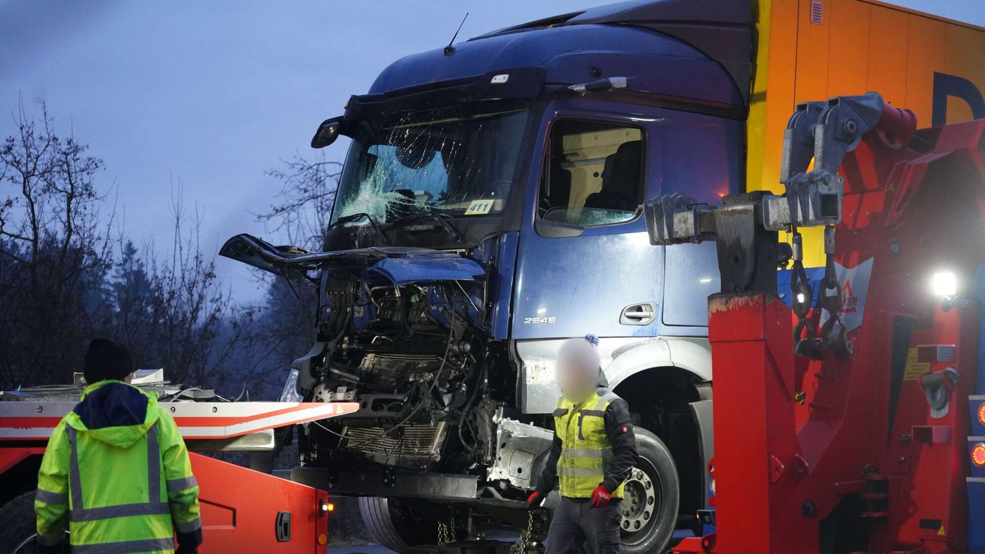 Unfallserie auf der A44 - Tote und Verletzte