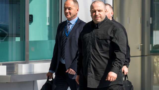 Ukrainer und Russen setzen Gespräche über Kriegsende fort