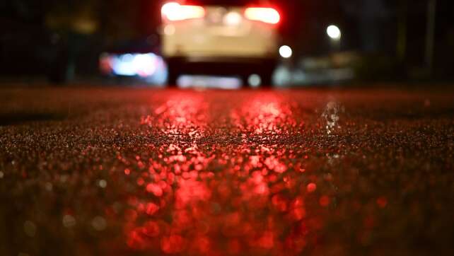 Glätte und Schneefall - Weiter Unwettergefahr