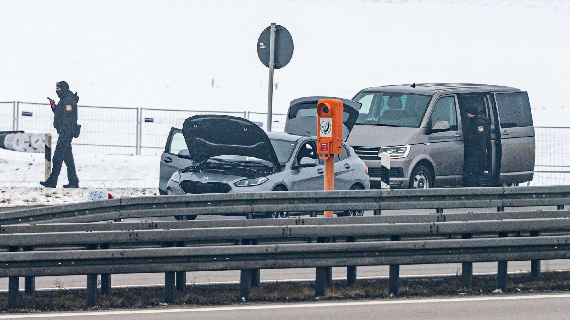 Verdacht auf Sprengstoff - A3 gesperrt