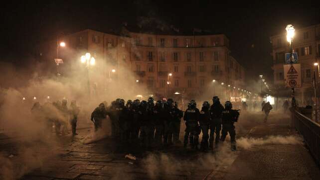Krawalle in Turin: Mehr als 30 Verletzte