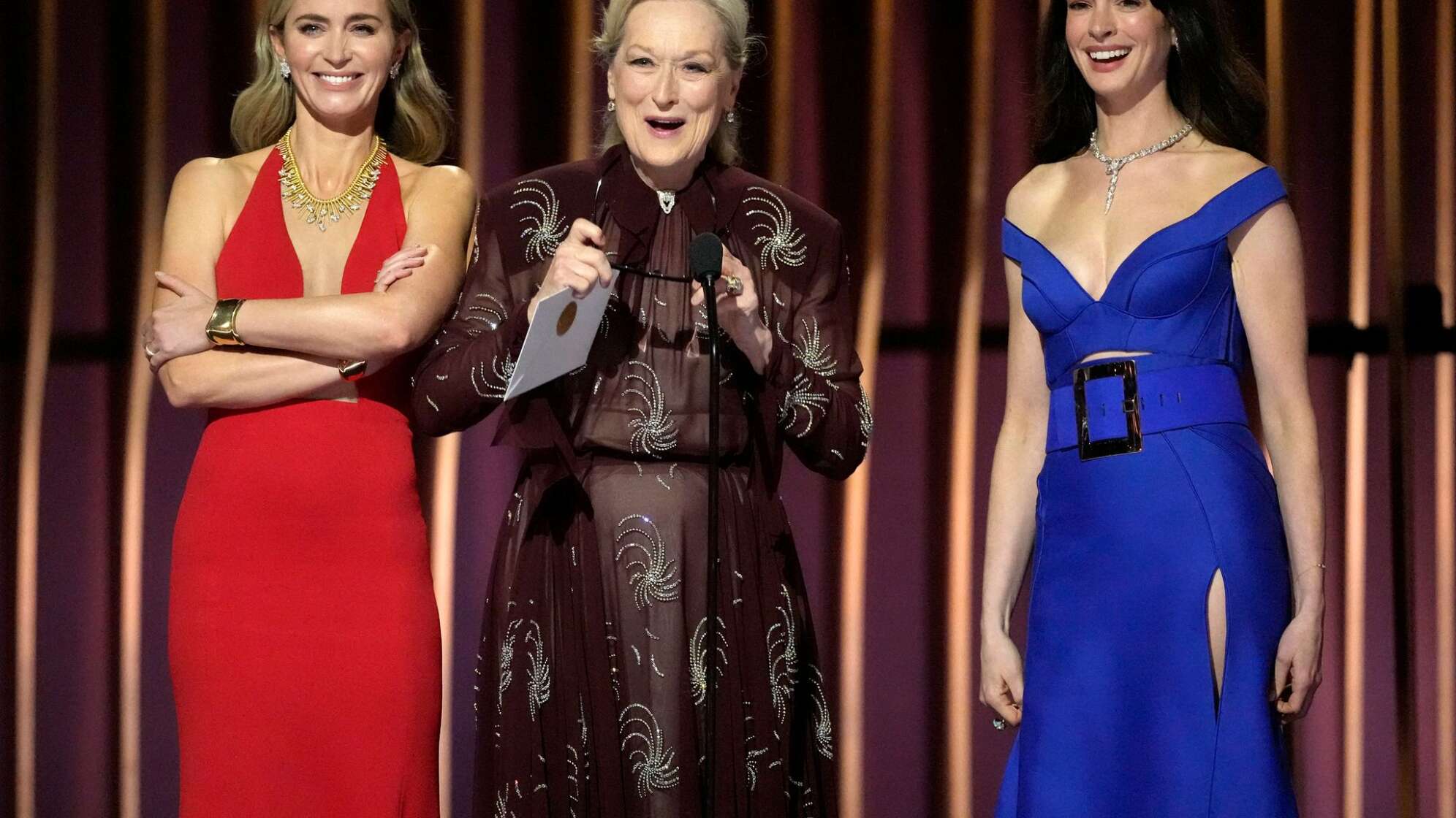 Emily Blunt (l-r), Meryl Streep und Anne Hathaway