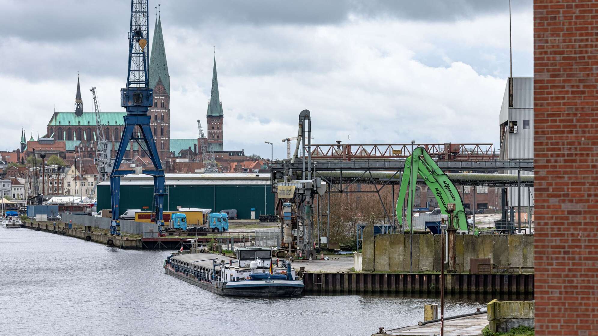 Verbotene Russland-Exporte – fünf Festnahmen bei Razzia