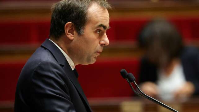 Frankreichs Etat beschlossen - Misstrauensvoten scheitern