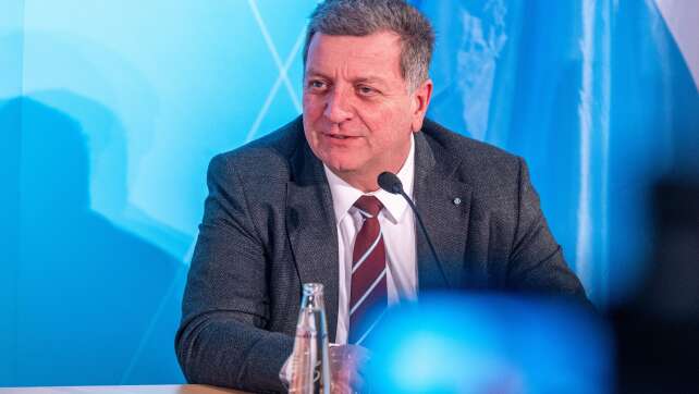 Verkehrsminister wollen zu Schutz für Bahnpersonal beraten