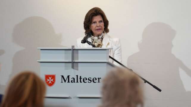 Schwedische Königin besucht nach ihr benannte Klinikstation