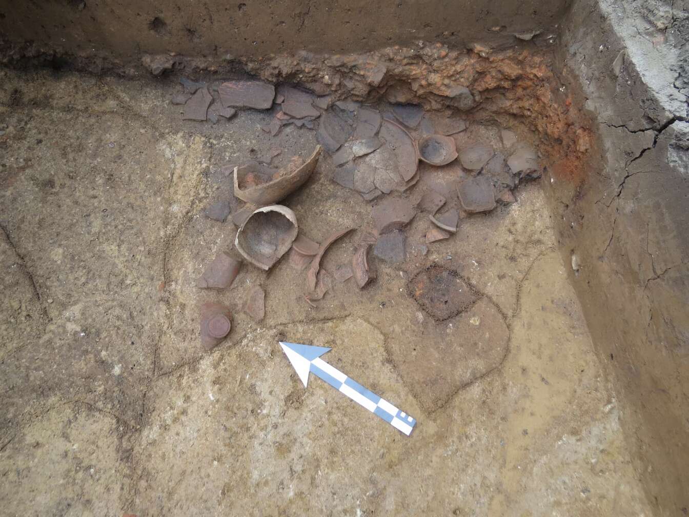 Foto des Ausgrabungsfundes eines alten Mithras Tempels in Regensburg im Februar 2026